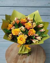 Букет цветов из:  Альстромерии и Розы в Каменке Ленинградская область