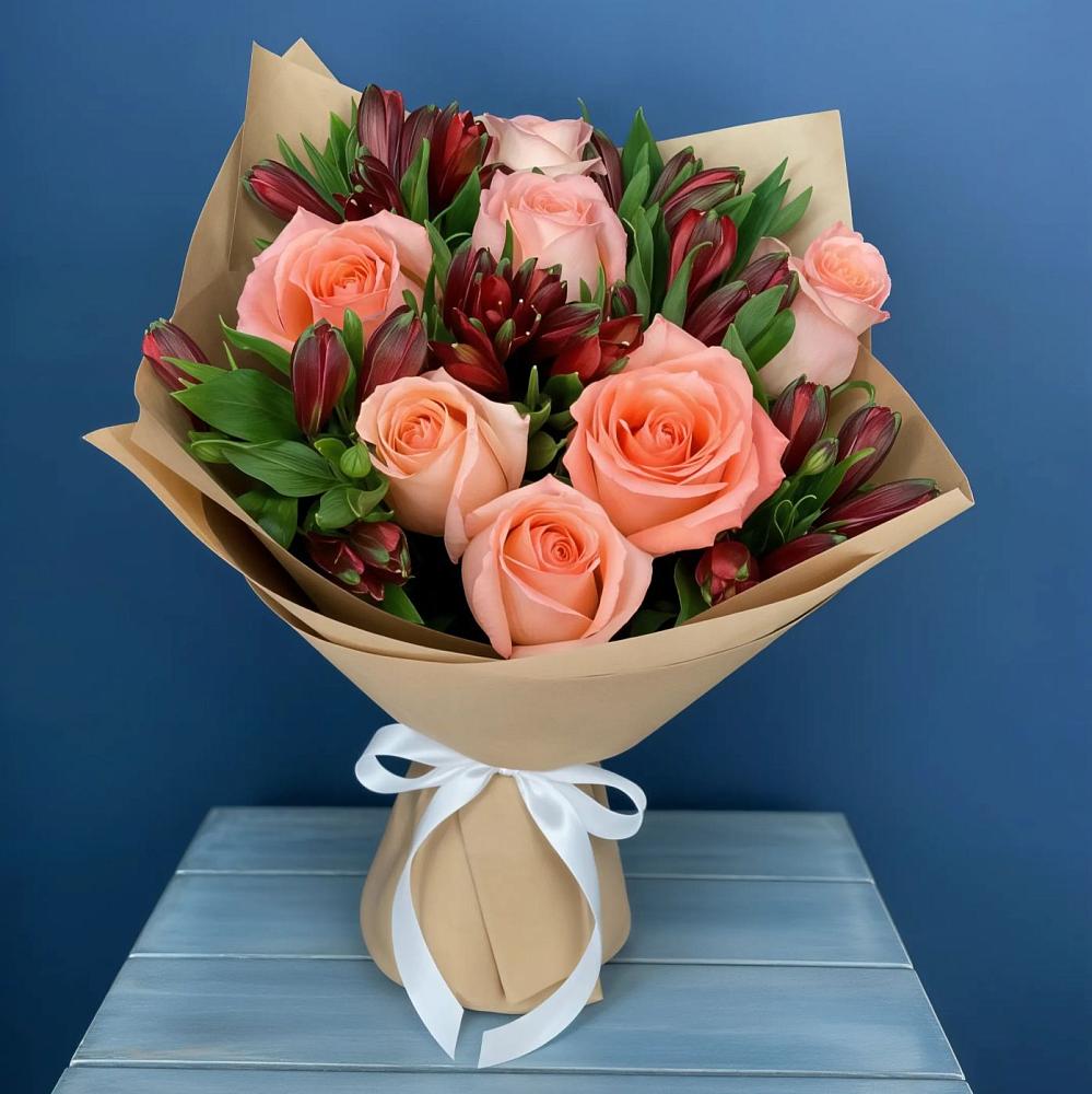 Букет цветов из: Розы и Альстромерии в Каменке Ленинградская область