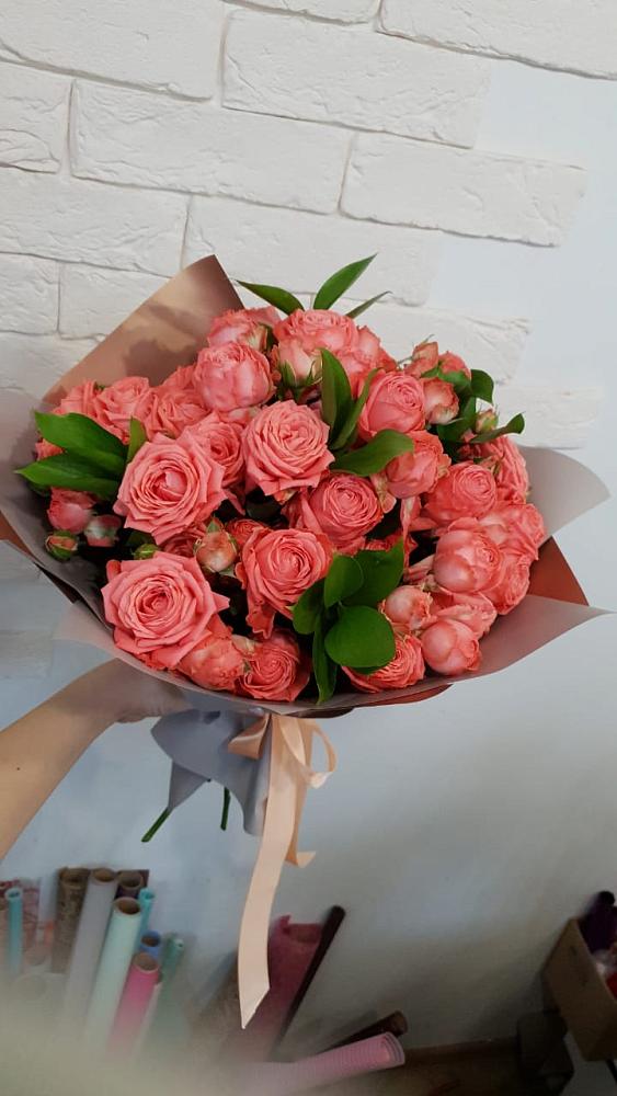 Букет цветов из: Розы в Каменке Ленинградская область