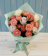Букет цветов из:  Розы в Каменке Ленинградская область