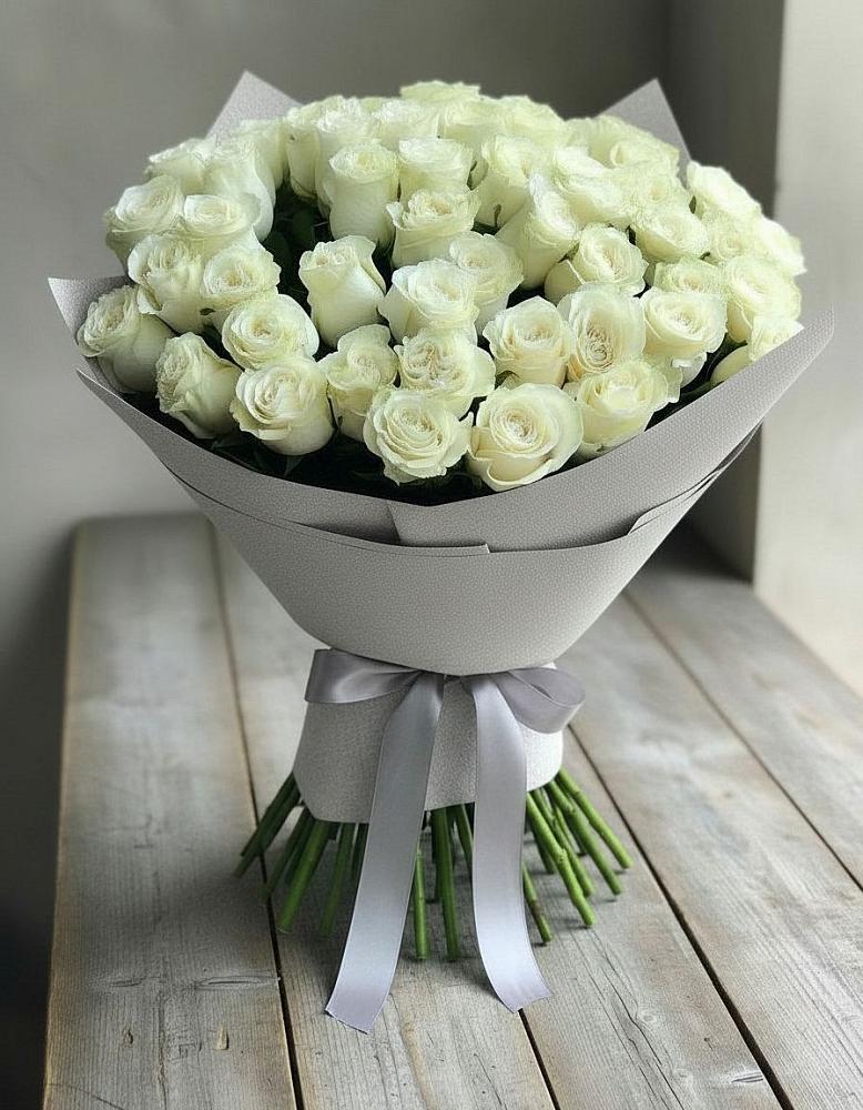 Букет 35 Белых роз в Каменке Ленинградская область