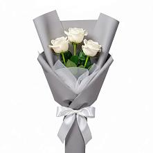 Букет 3 белые розы в Каменке Ленинградская область