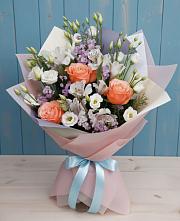 Букет цветов из:  Лизиантусы, Розы, Альстромерии и Гипсофила в Каменке Ленинградская область