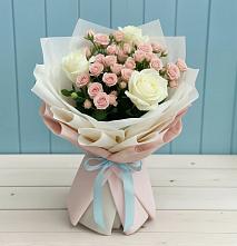 Букет цветов из:  Розы в Каменке Ленинградская область