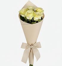Букет цветов из:  Розы в Каменке Ленинградская область