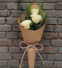 Букет цветов из:  Розы в Каменке Ленинградская область