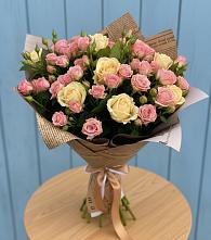 Букет цветов из:  Розы в Каменке Ленинградская область
