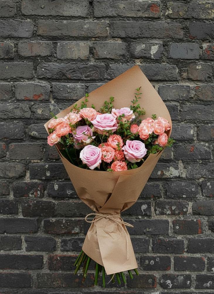 Букет цветов из: Розы в Каменке Ленинградская область