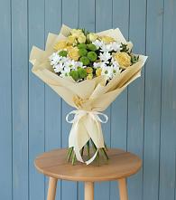 Букет цветов из:  Хризантемы и Розы в Каменке Ленинградская область