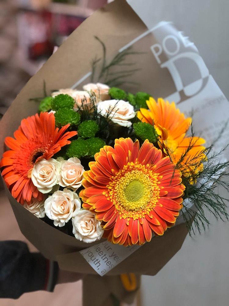 Букет цветов из: Герберы, Хризантемы и Розы в Каменке Ленинградская область