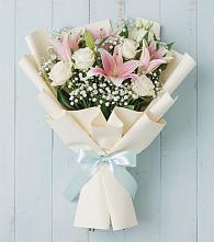 Букет цветов из:  Лилии в Каменке Ленинградская область