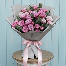Букет цветов из:  Розы в Каменке Ленинградская область